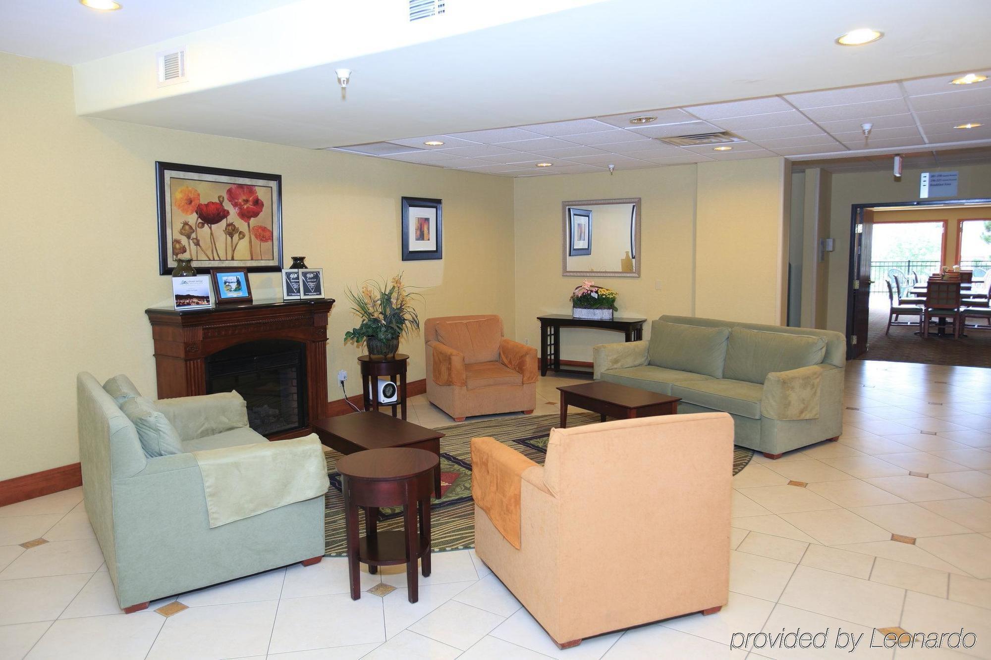 Express & North By Ihg 2* Colorado Springs